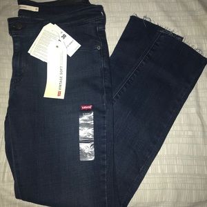 New w/tags Women’s Levi’s Vintage Soft 711 Jeans